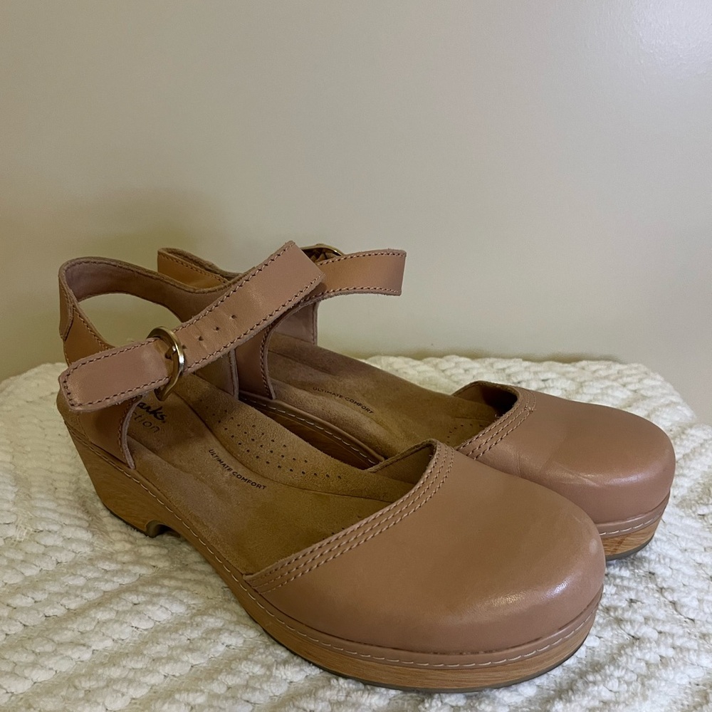 Clarks Tan Clogs (SOLD)
